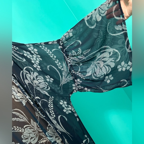 Motherhood Maternity Sheer Coverup NWT - Picture 3 of 3